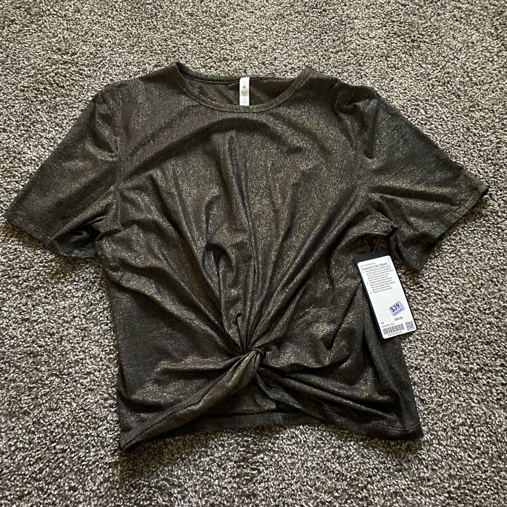 Lululemon Women’s Shirt
